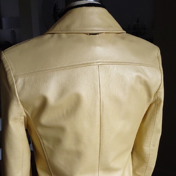 Vintage St. John Buttery Soft Yellow Leather Jacket - Picture 4 of 14